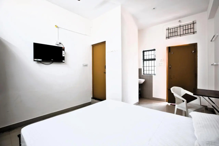Sarvam Lodge