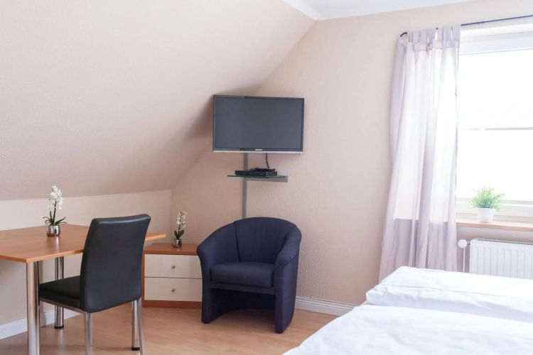 Airport Hotel One