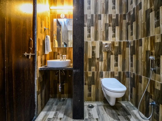 OYO 36626 Eden Residency
