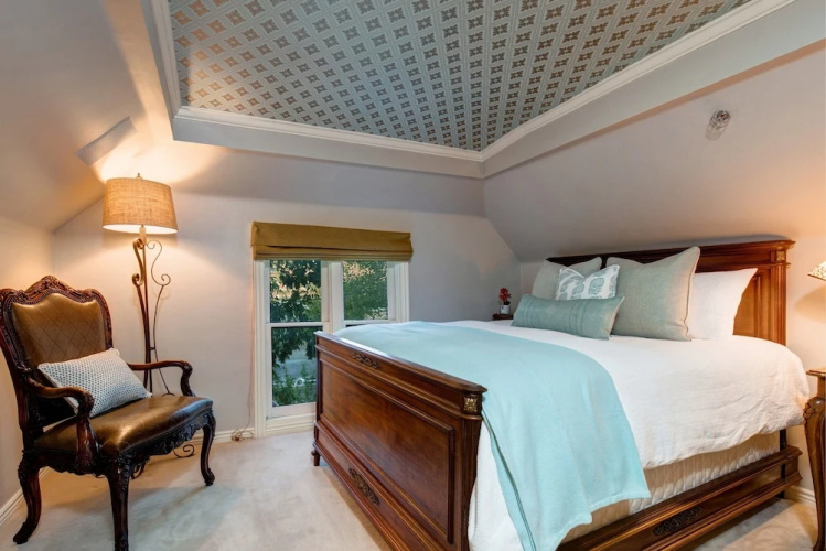 Abode at Heirloom House