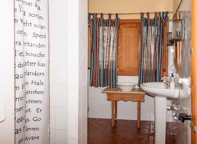 4 Bedrooms Grand Cottage
