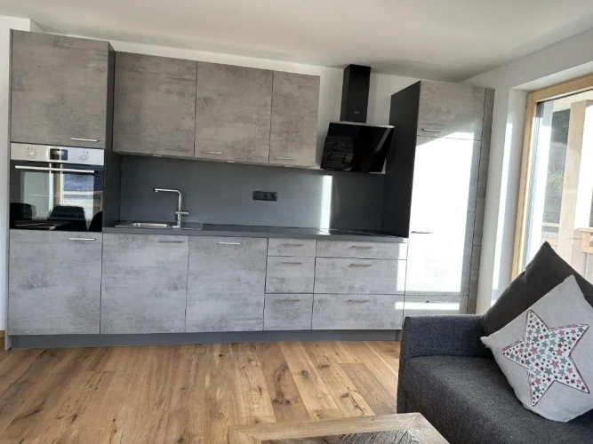 3 Bedrooms Apartment