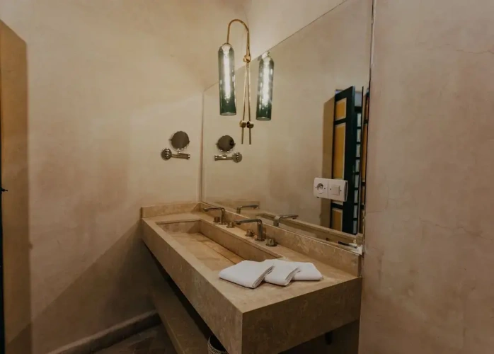 Standard Triple room