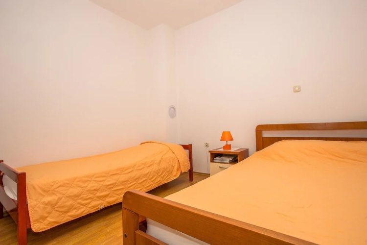 Apartments Biondić