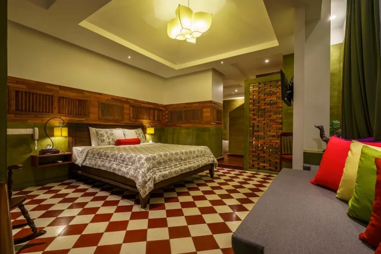 Suite with balcony