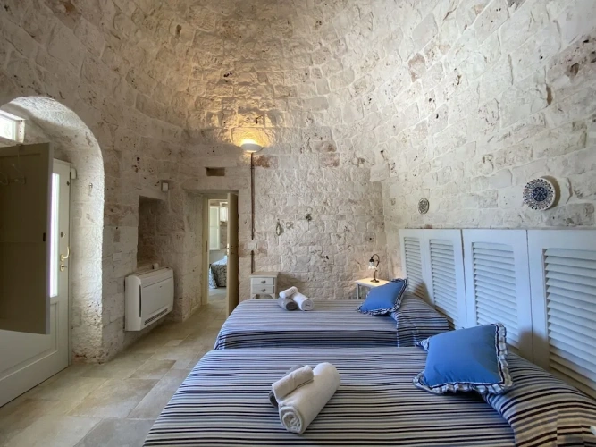 4 Bedrooms Villa