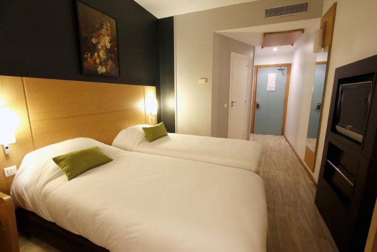 Standard Double room with view