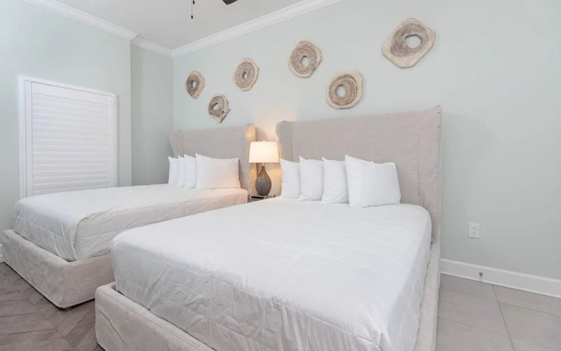 Phoenix Gulf Tower 1801 4 Bedroom Condo