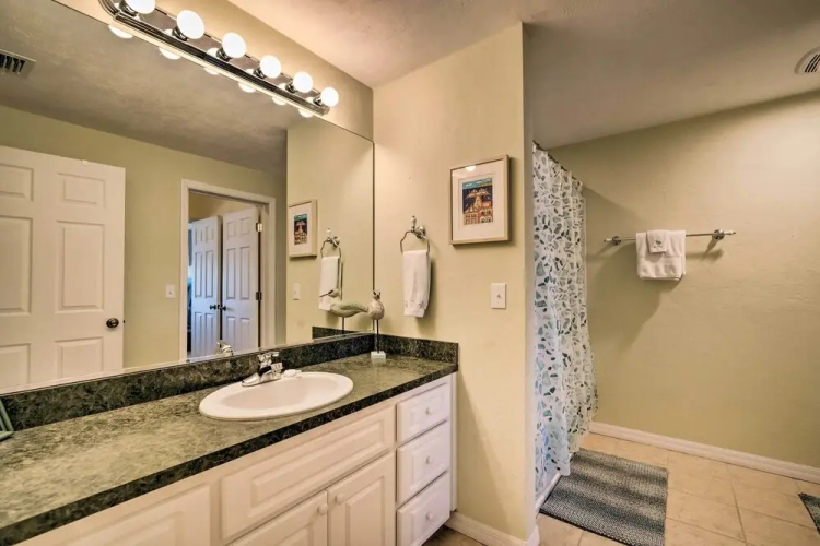Oceanfront Oasis in Cedar Key w/ 2 Balconies!