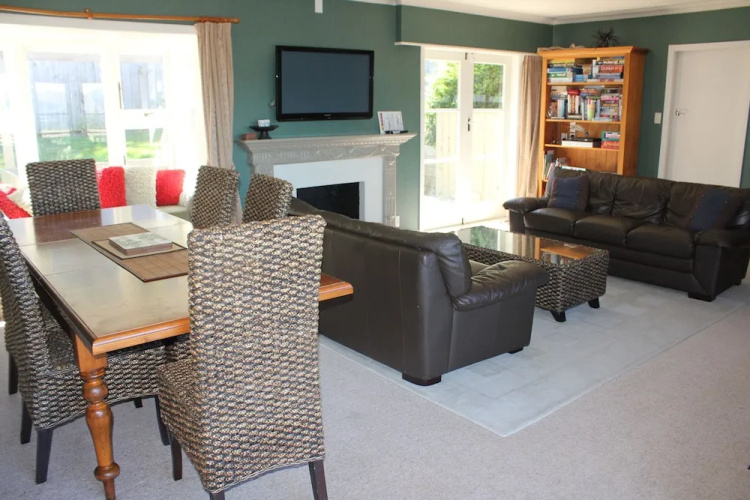 86 Conical Hill Road