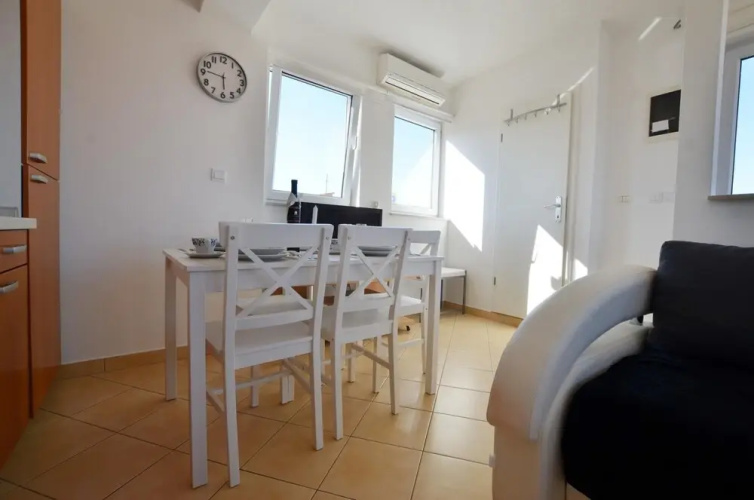 One Bedroom Apartment