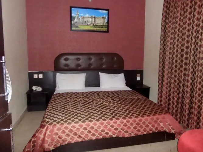 Easy Home Royal Suite