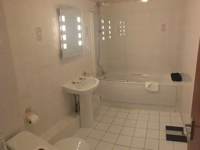 Kings Park Hotel