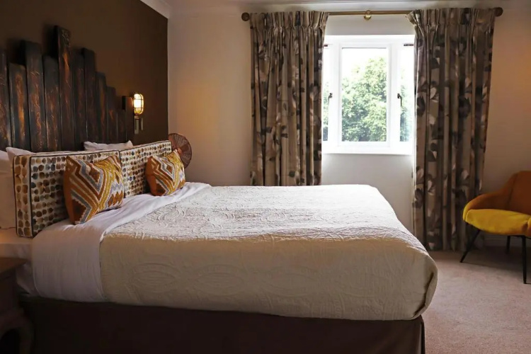 Shillingford Bridge Hotel