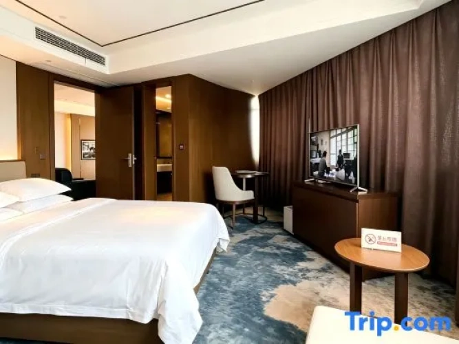 1 Bedroom Premier Suite