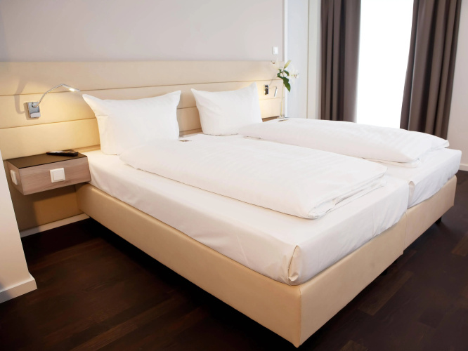 Manhattan Hotel