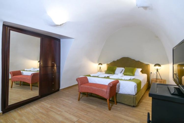 Suite Home Santorini