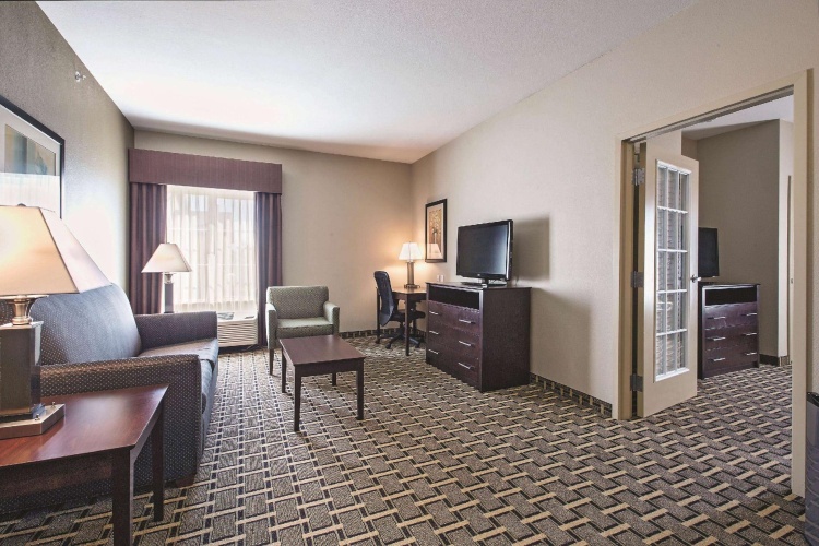 1 Bedroom Double Suite