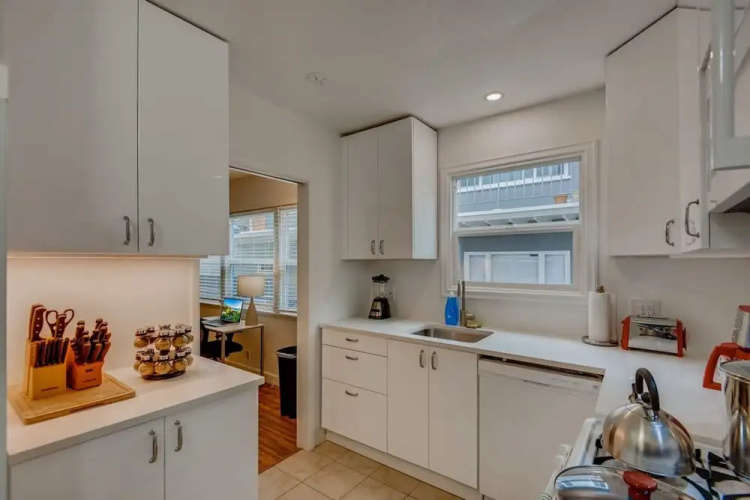 Walk To Beach 2BR Top Location - AA