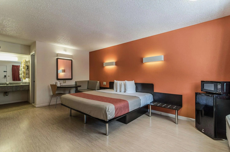 Motel 6 Albany, NY - Airport