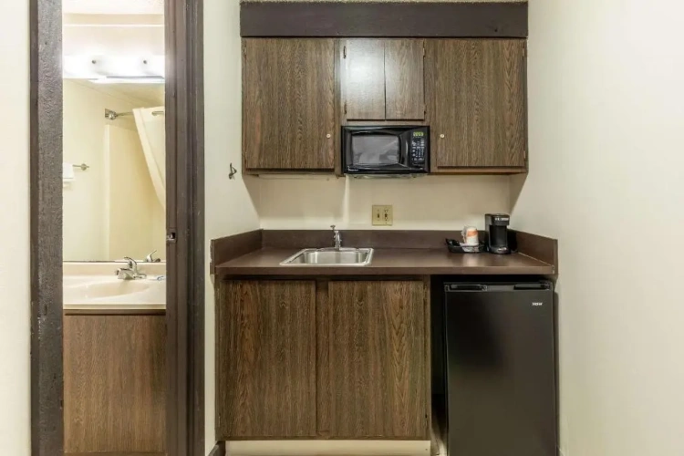 Quadruple Suite