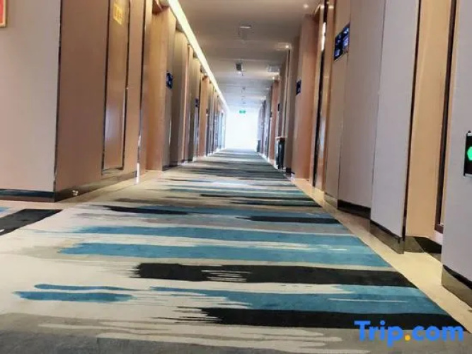 Yigang Jinma Hotel