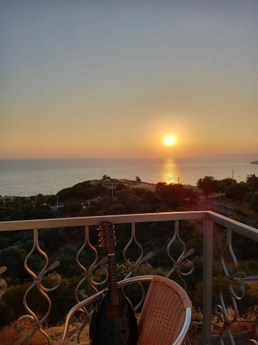 Laila Otel Karaburun