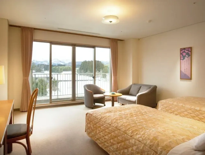 Standard Twin room with balcony