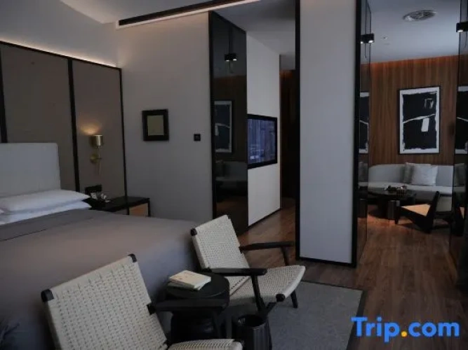 Suite with balcony