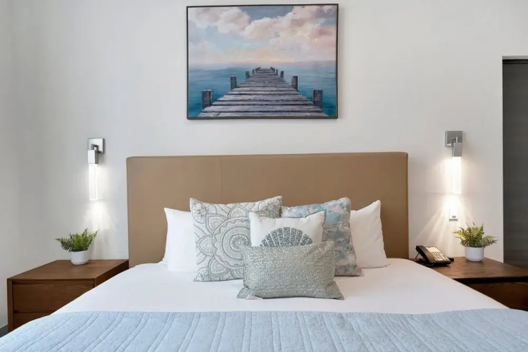 Hollywood's Beachside Condos