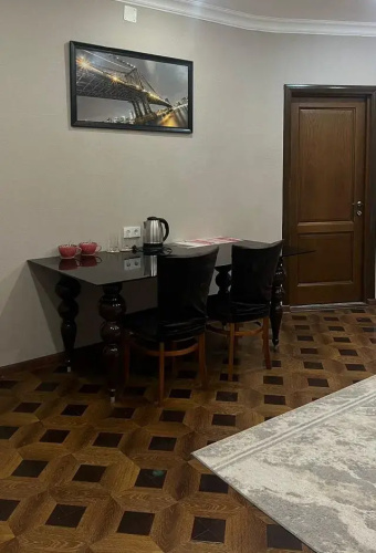 Seven house hotel