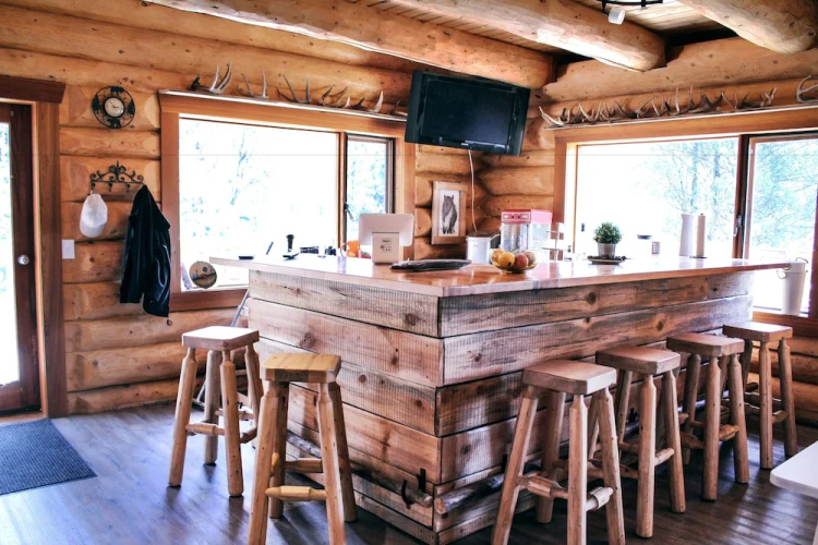 Rock Lake Lodge