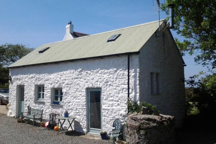 2 Bedrooms Cottage