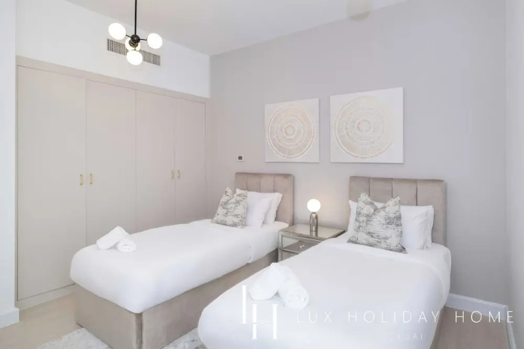 LUX  The Luxurious Central JBR Suite