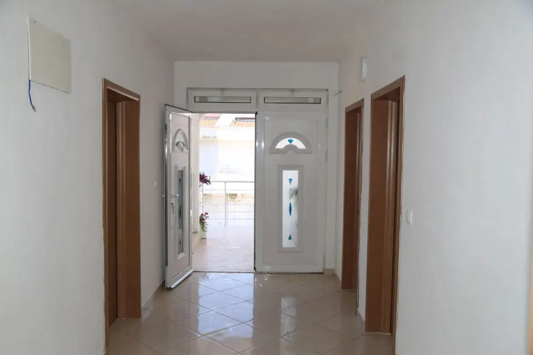 Stunning 1-bed Apartment in Ulcinj