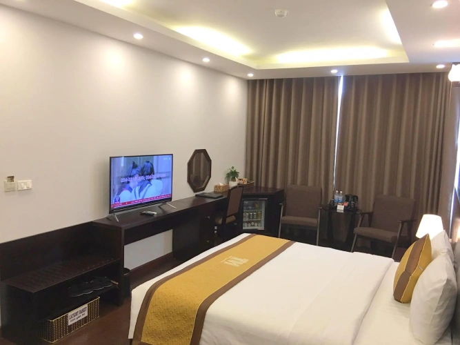 Deluxe Double room with city view