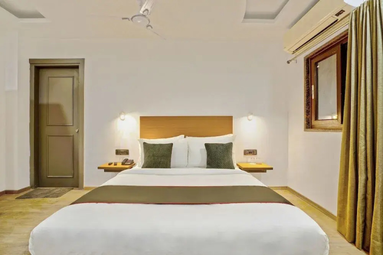 OYO Townhouse 171 Sector 104