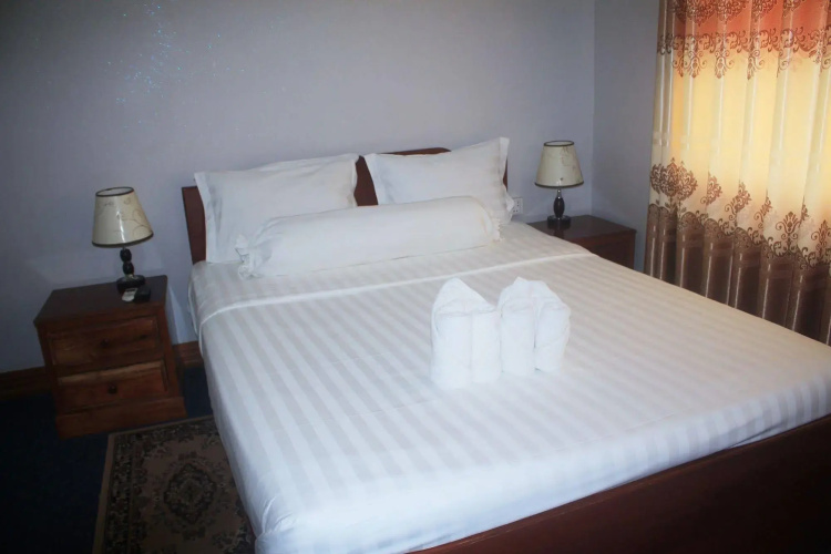 7 Makara Hotel