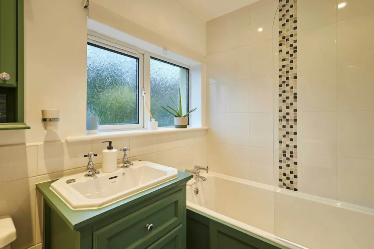 Host and Stay 36 Hardy Meadows