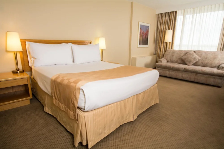 Ramada Edmonton Hotel & Conference Centre
