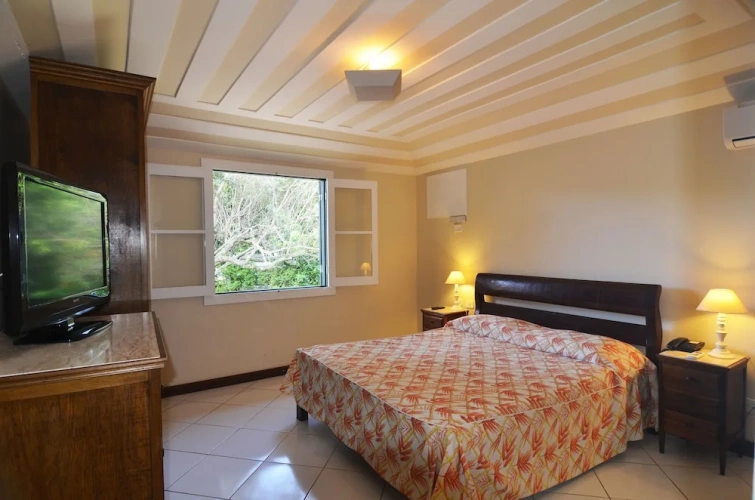 Family Apartment with garden view