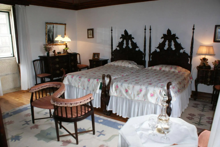 Casa dos Assentos de Quintiaes