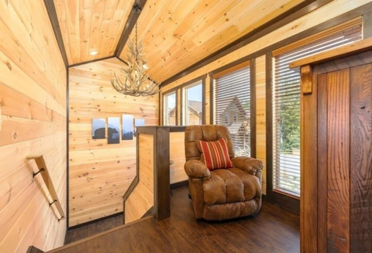 Above The Rest - 4 Bedrooms, 4.5 Baths, Sleeps 12 4 Home by Redawning
