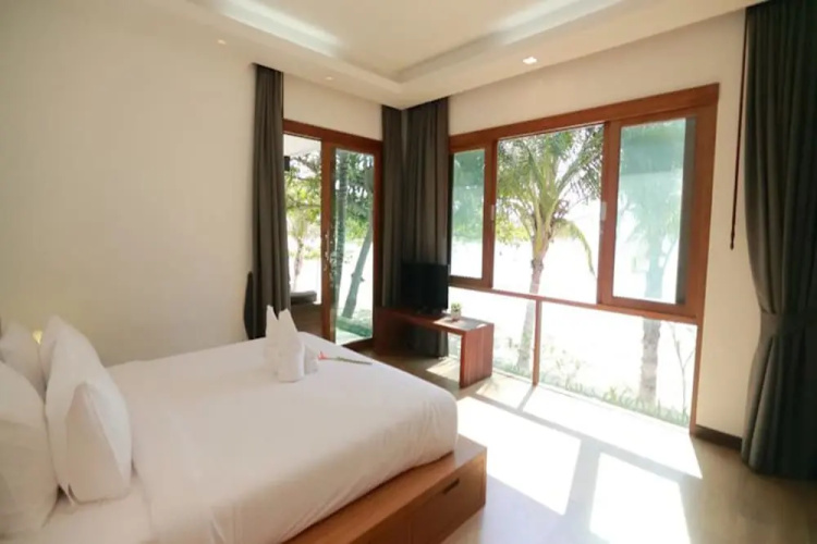 Grand Villa