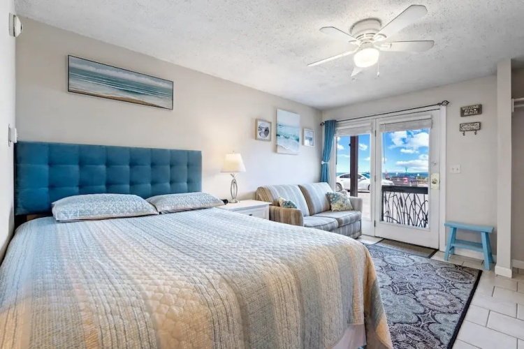 Beachfront Bliss Cozy Studio!