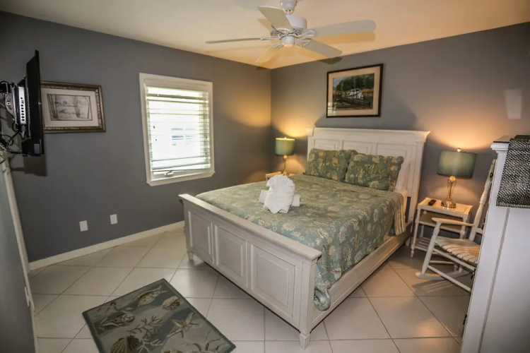 40 Gulf Beach Road - Warm Sands