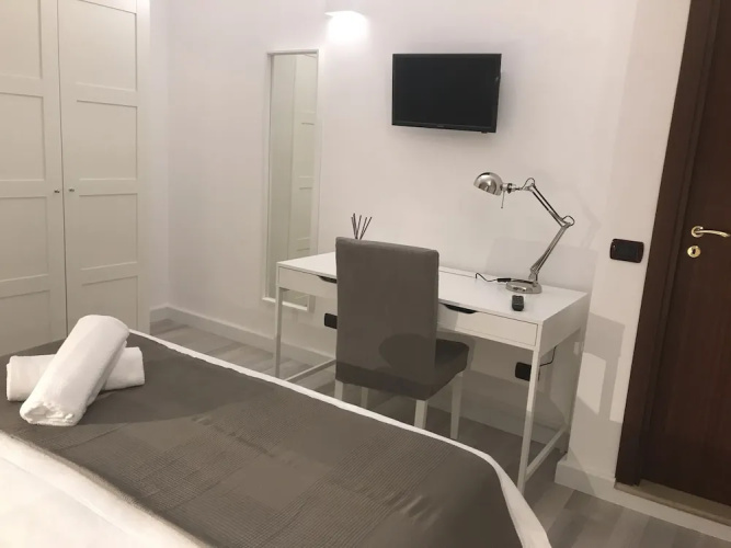 Holiday Rooms Portale Pirrera