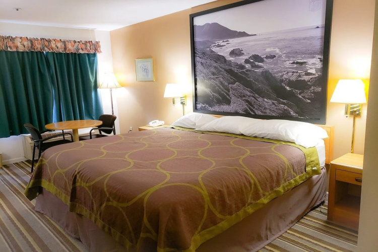 Super 8 by Wyndham Auburn