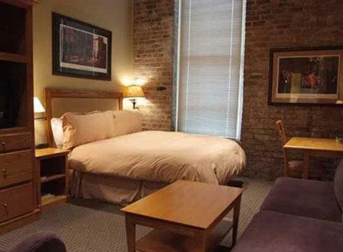 Jelly Roll Executive Suites