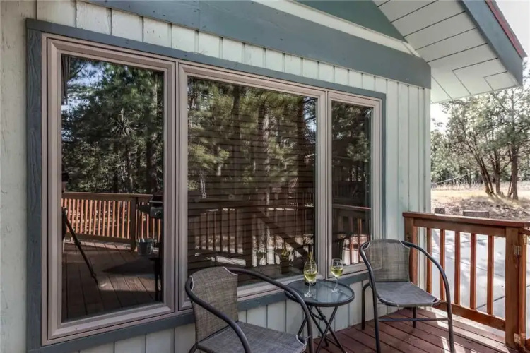 Alto Chalet - Three Bedroom Cabin with Hot Tub